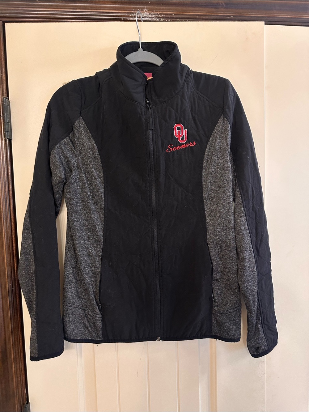 Women’s Fitted OU Sooners Black & Gray Jacket